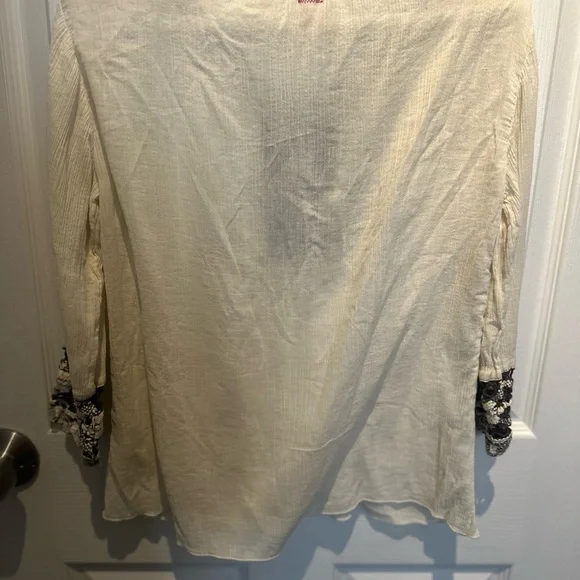 Free People Ivory 3/4 Sleeve  BOHO Embroidery Peasant Blouse Top Size Small - Picture 6 of 6
